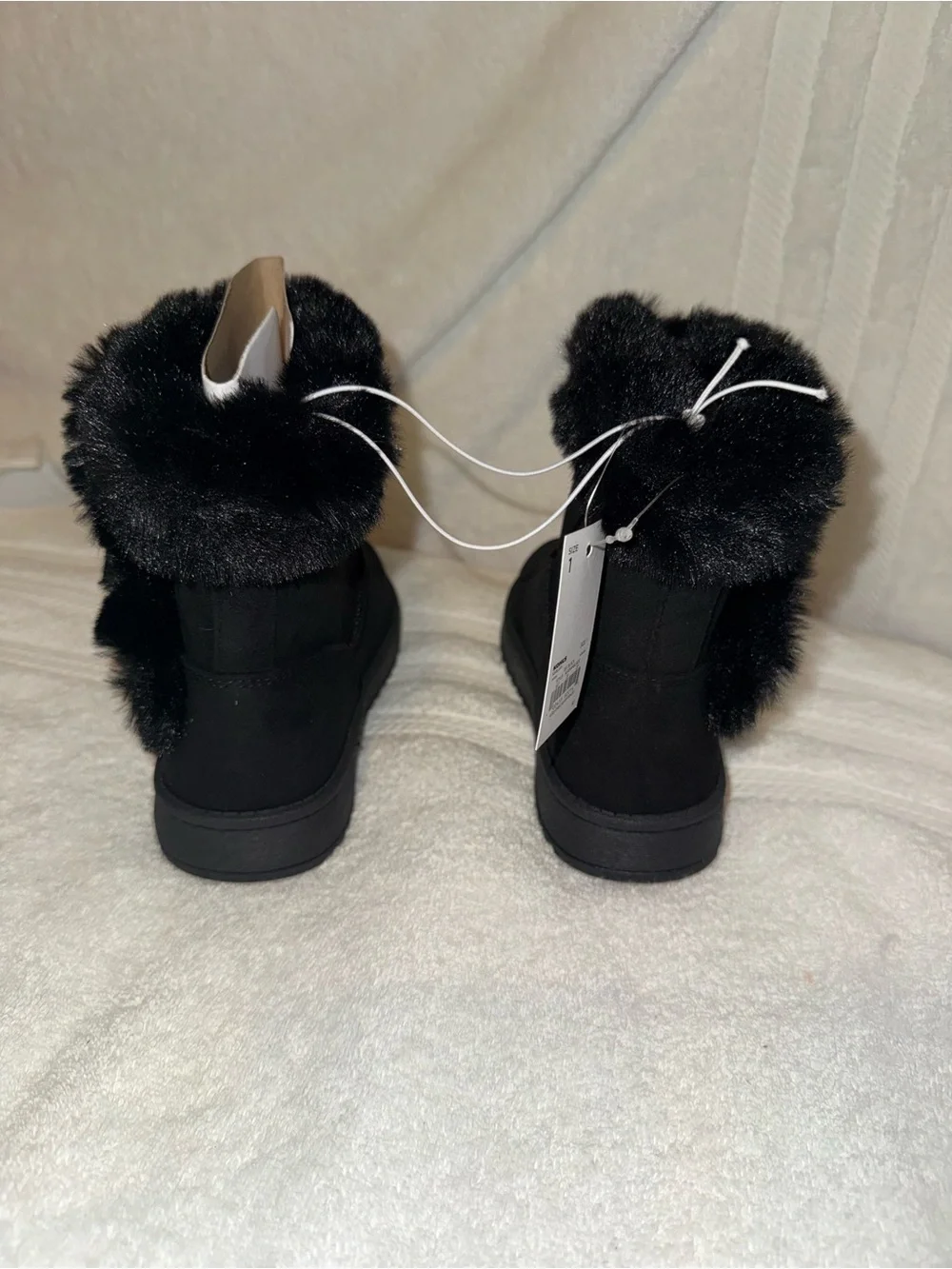Girls boots - 1